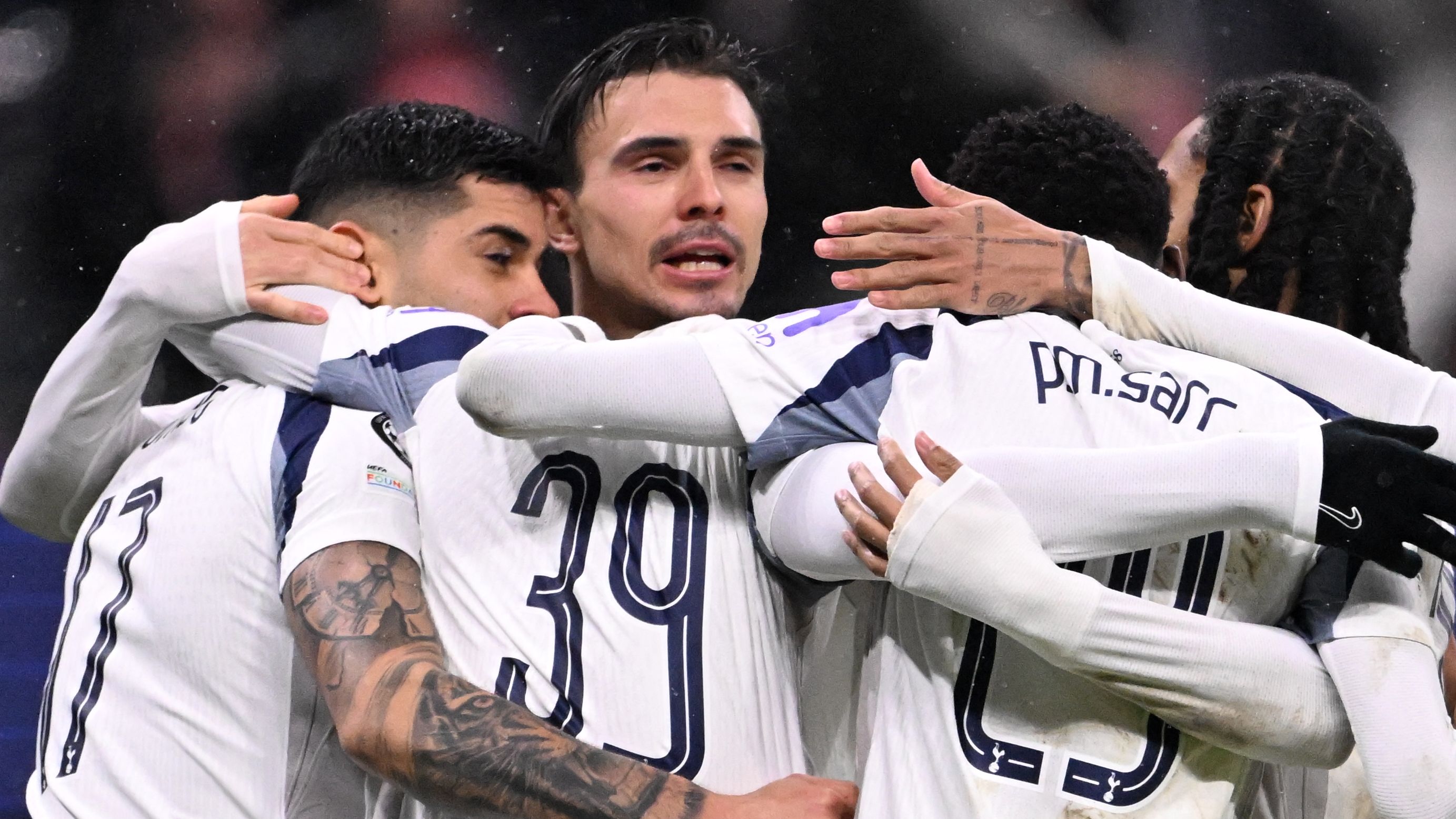 images-v3-getty-2258134119-crop-MM5DENZWGY5DCNJVGY5G433XMU5DENZTHI3TG===-GettyImages-2258134119