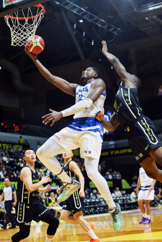 www-WebPhotos-800-20251109-683x1024_wmky_0_C20251109000103