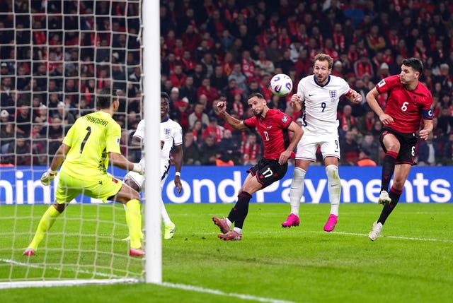 v2-image-production-7efe7856016eb1dd7c89d34dc6c0b0acY29udGVudHNlYXJjaGFwaSwxNzYzNDA2MDM2-2.82444274