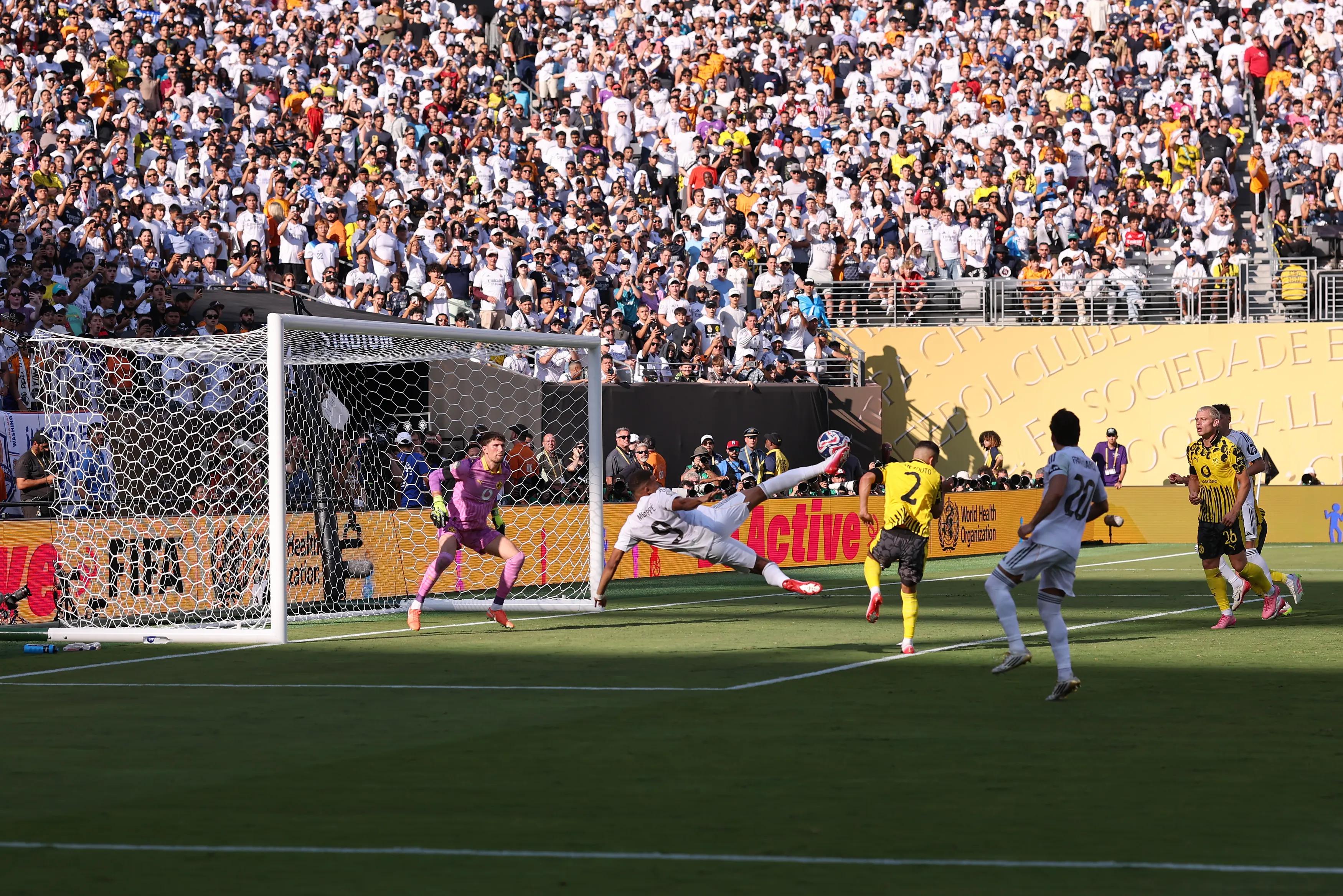 transform-e3b93a7a-4fe1-4e64-bffb-58eda7a445b3-Real-Madrid-CF-v-Borussia-Dortmund-Quarter-final-FIFA-Club-World-Cup-2025