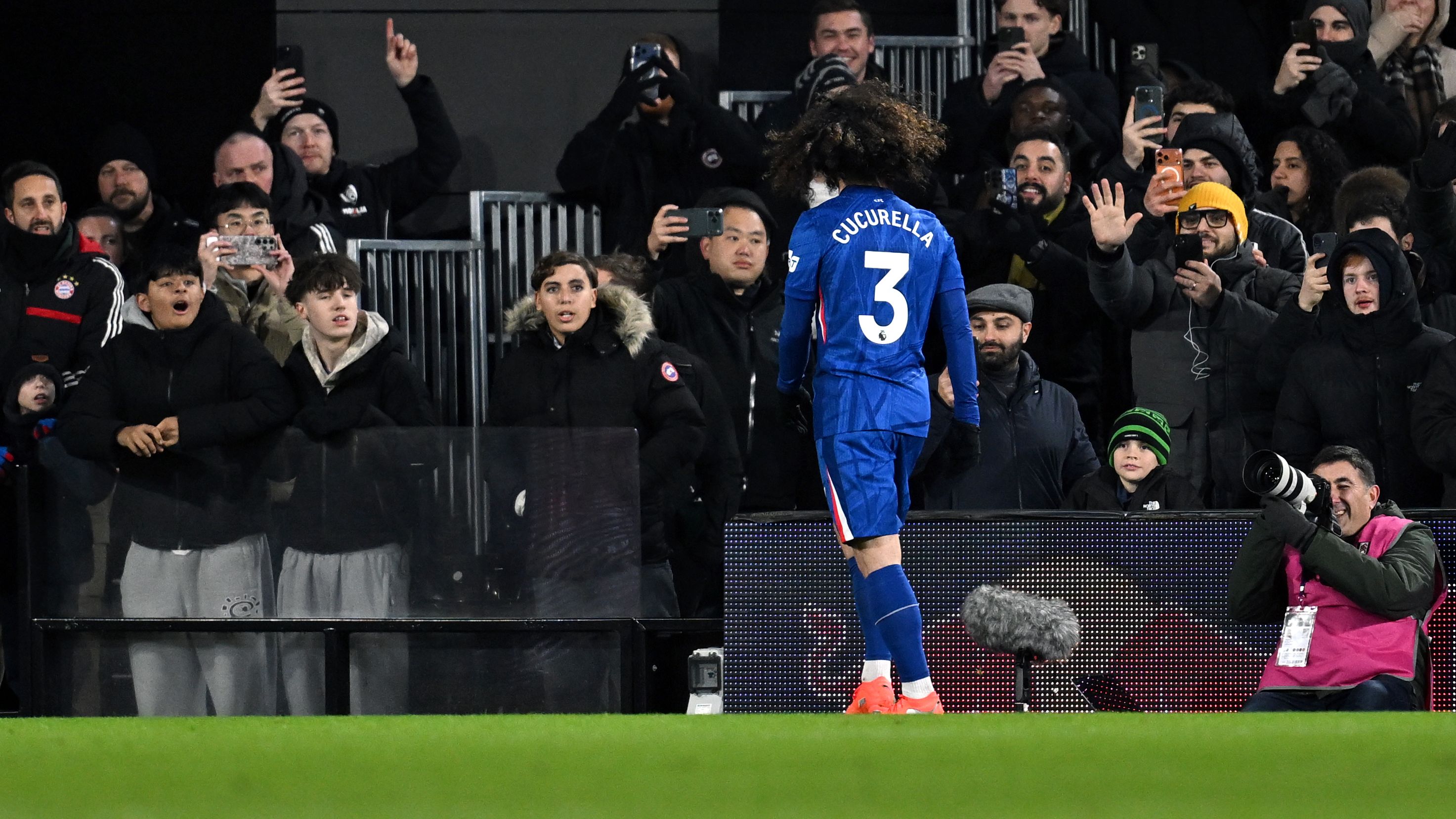 images-v3-blt4fce3daec9b820a0-crop-MM5DEOJUGY5DCNRVG45G433XMU5DOMZXHI3DKMY=-GettyImages-2255119689