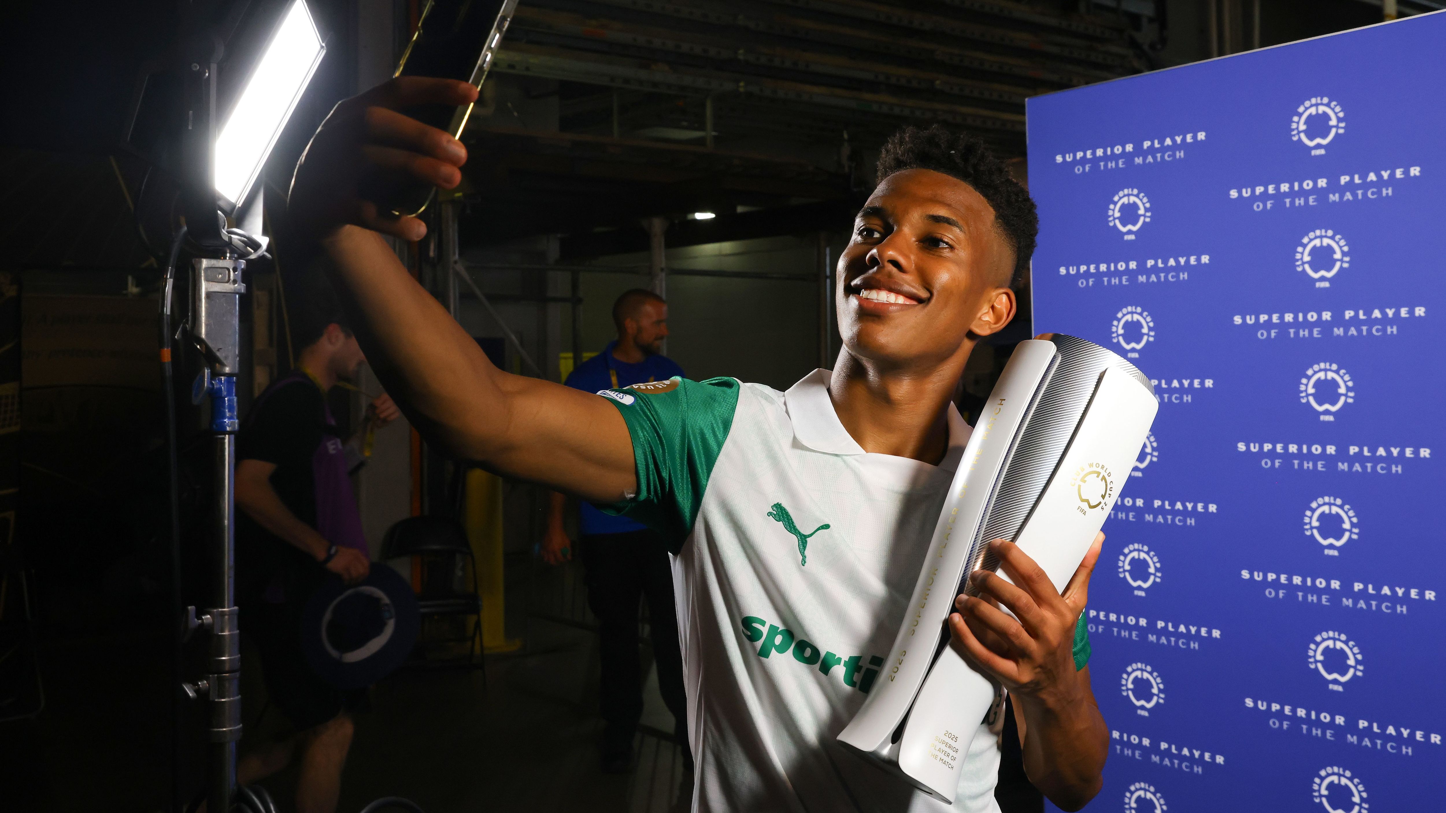 images-v3-bltcafe26669b60c92a-crop-MM5DKMBQGM5DEOBRGQ5G433XMU5DAORSGYYQ====-GettyImages-2220979313