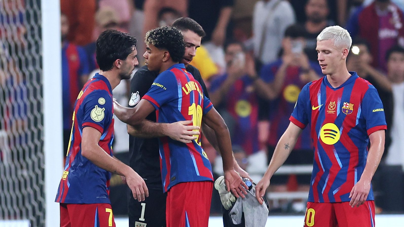 images-v3-getty-2255127404-crop-MM5DCNJZGQ5DQOJWHJXG653FHIYTSOB2GI4Q====-GettyImages-2255127404