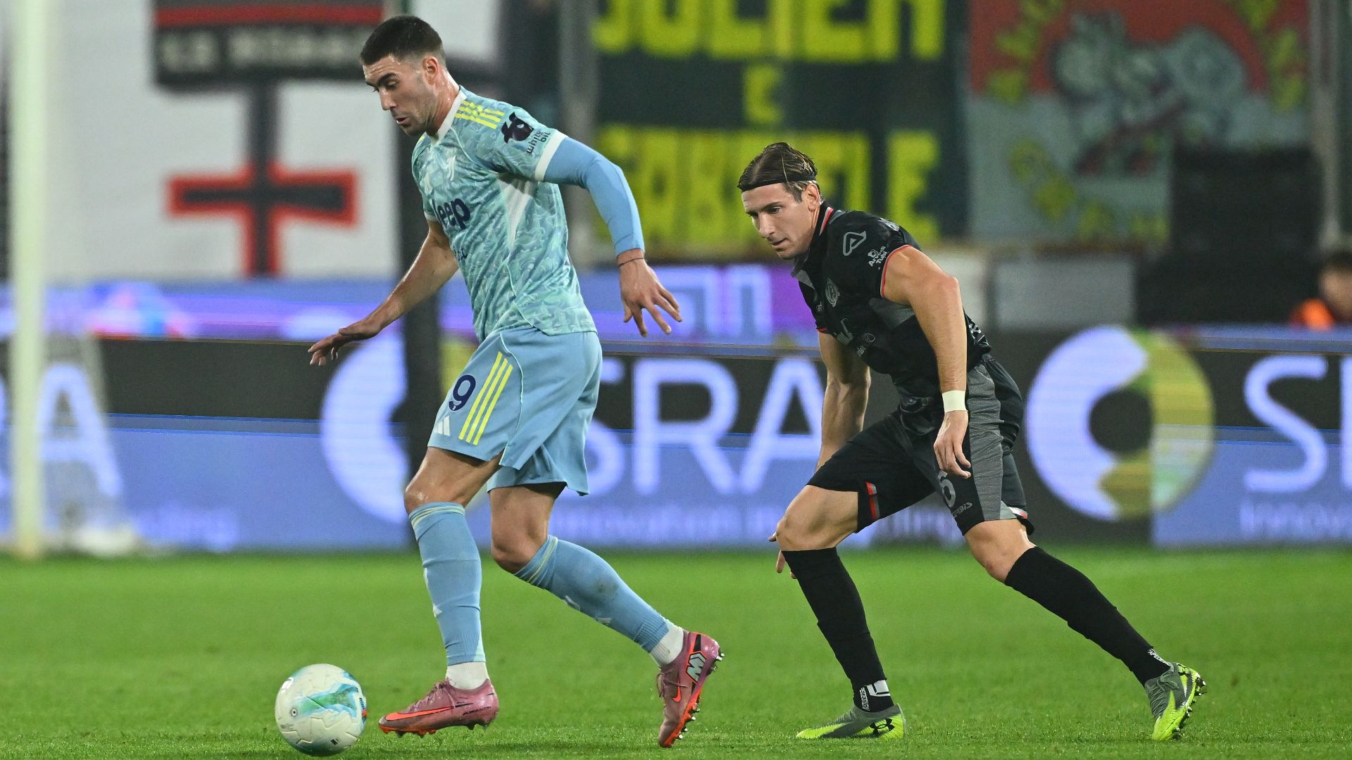 images-v3-bltadf361e3cda9cef2-Dusan%20Vlahovic%20Juventus