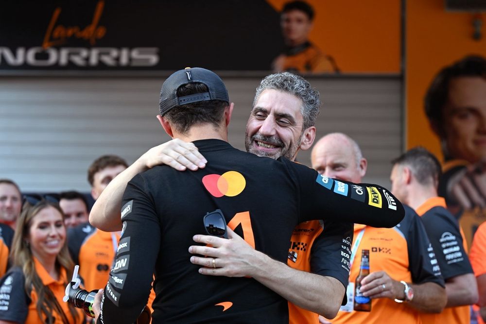 images-mgl-0L1NjAg2-s1000-lando-norris-mclaren-andrea-st