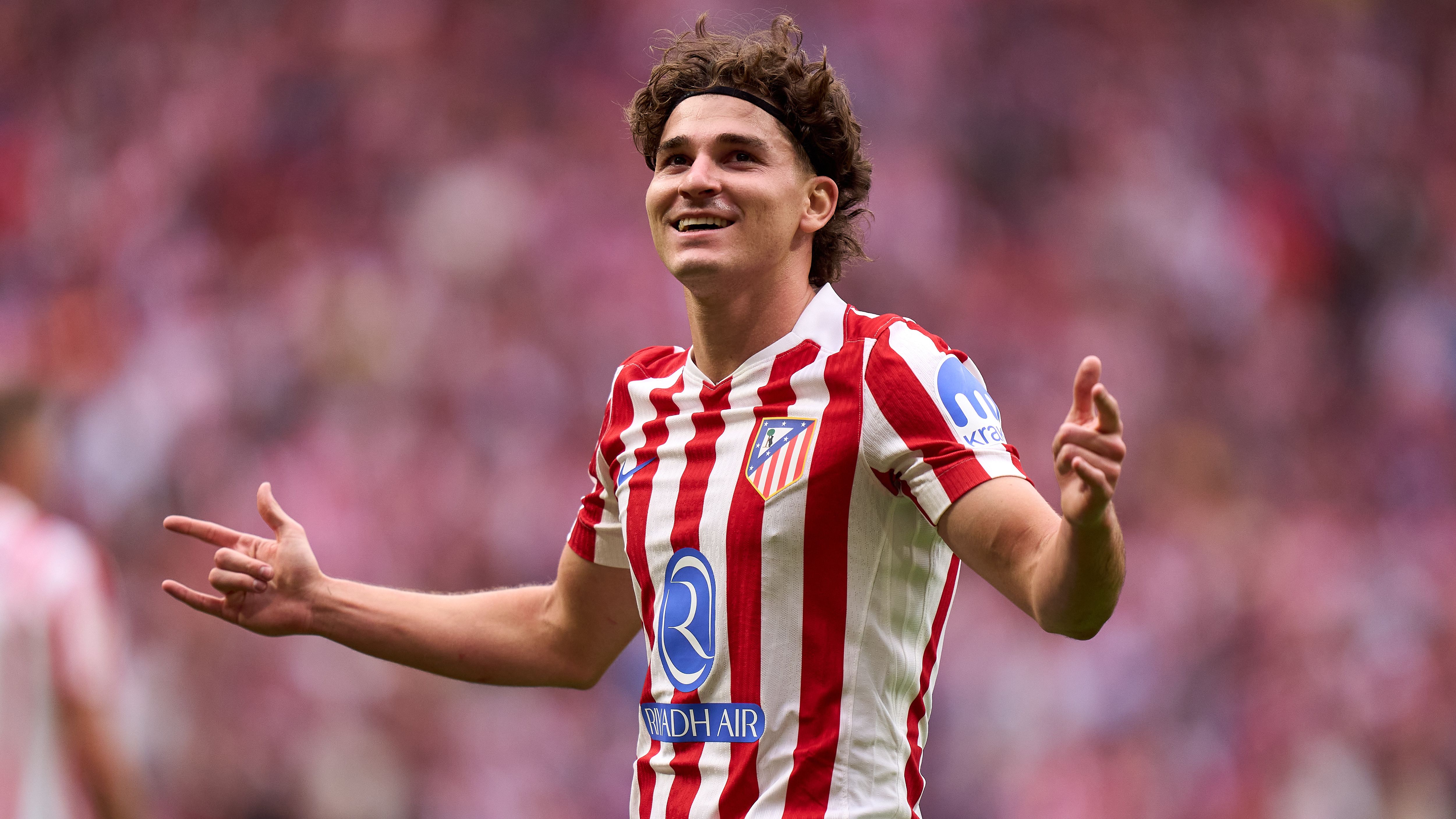 images-v3-getty-2237767461-crop-MM5DKMBQGE5DEOBRGM5G433XMU5DAORRGA3A====-GettyImages-2237767461