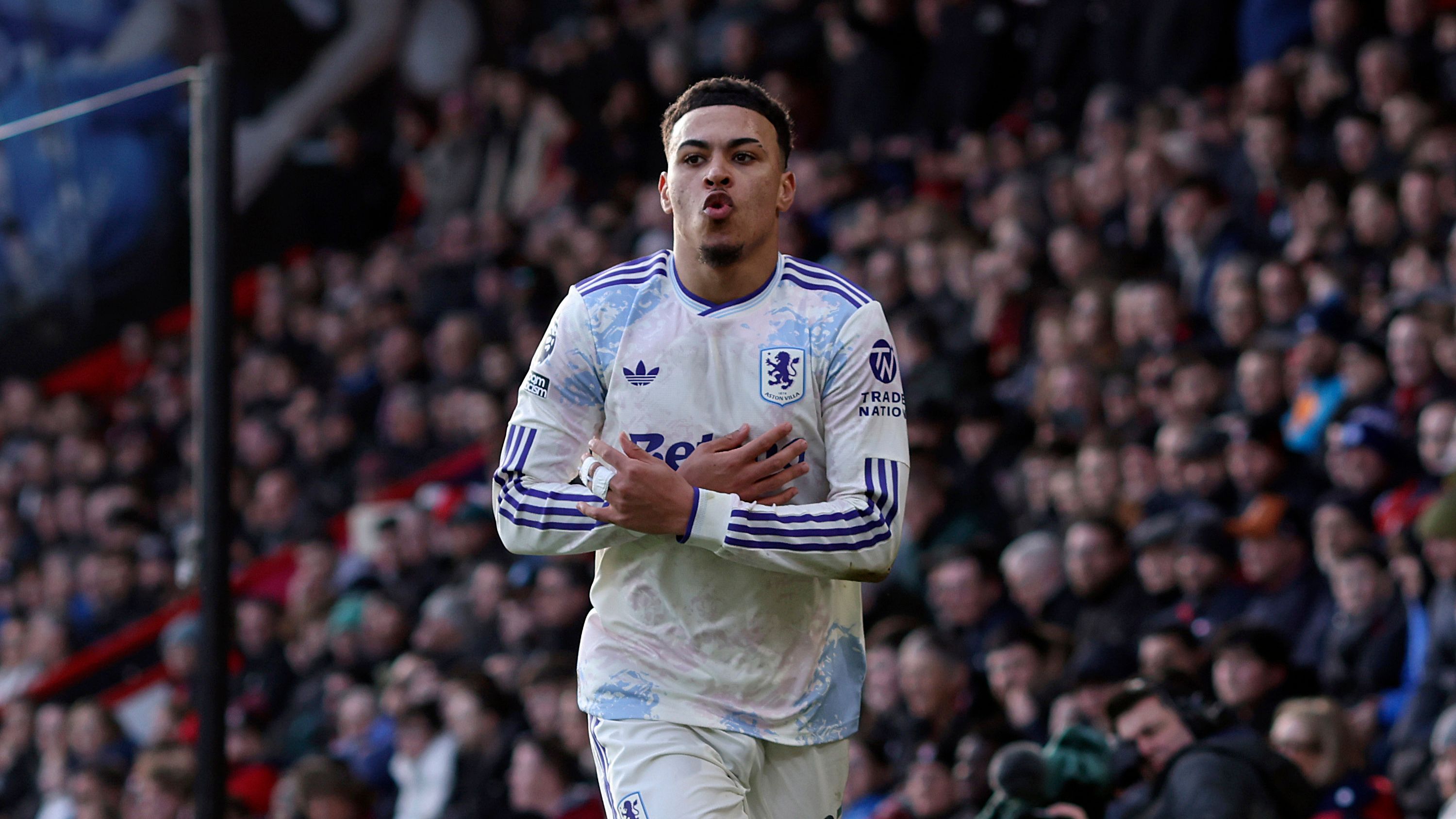 images-v3-getty-2260394353-crop-MM5DGMBQGA5DCNRYHA5G433XMU5DAORRGU3A====-GettyImages-2260394353