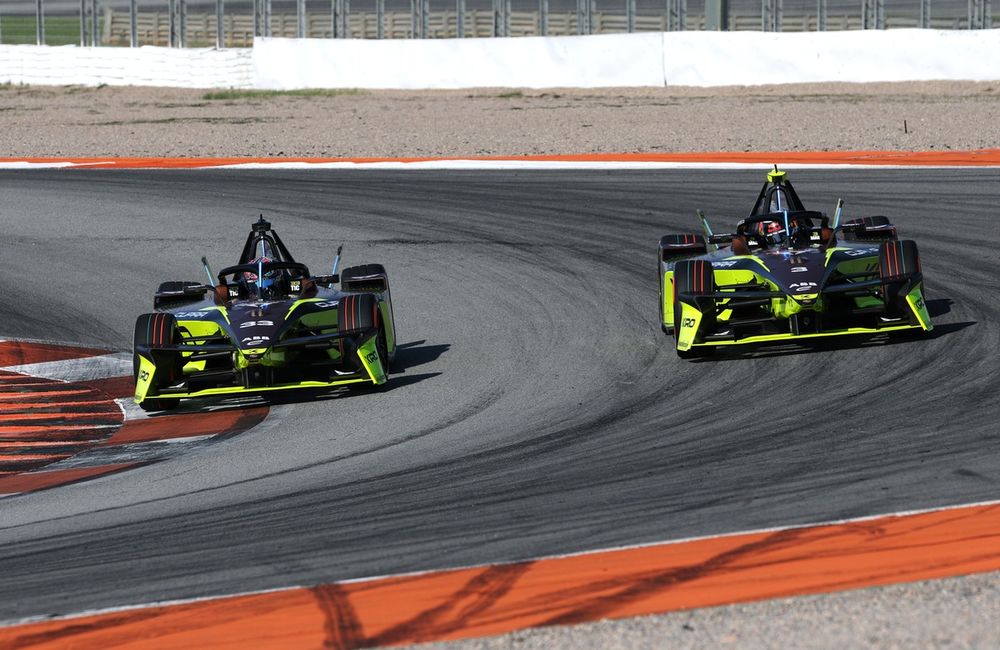 images-mgl-2GdwKwlY-s1000-dan-ticktum-cupra-kiro-josep-m