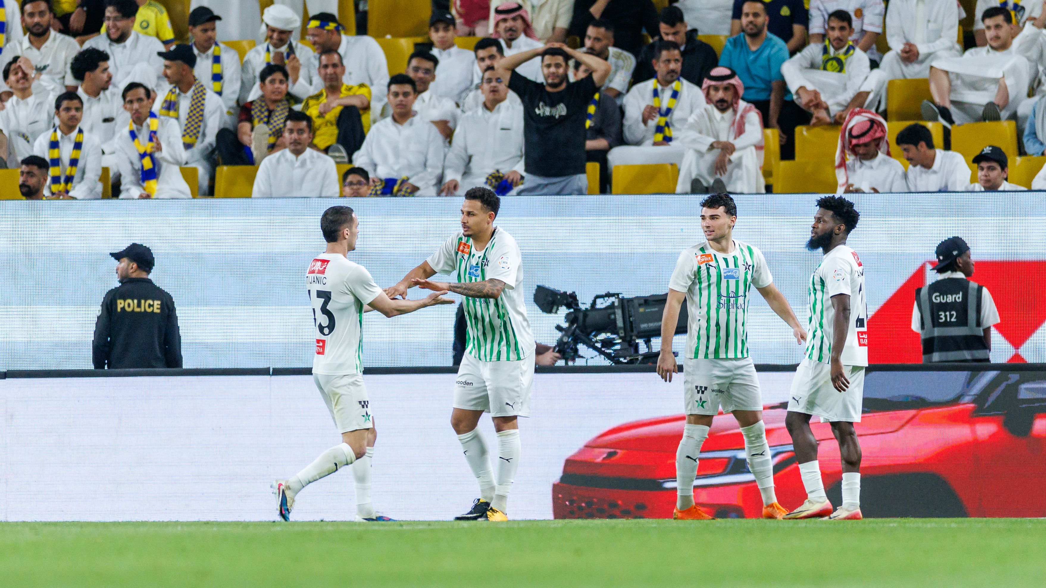 images-v3-getty-2269073054-crop-MM5DGNJRGU5DCOJXG45G433XMU5DAORRHAZQ====-GettyImages-2269073054