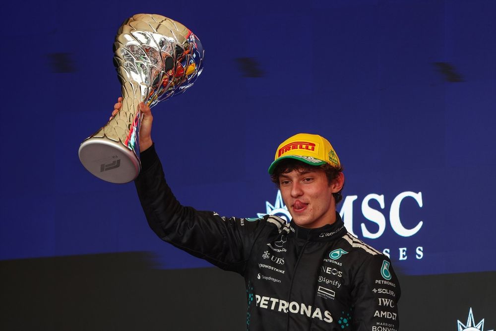 images-mgl-6b8jK932-s1000-andrea-kimi-antonelli-mercedes