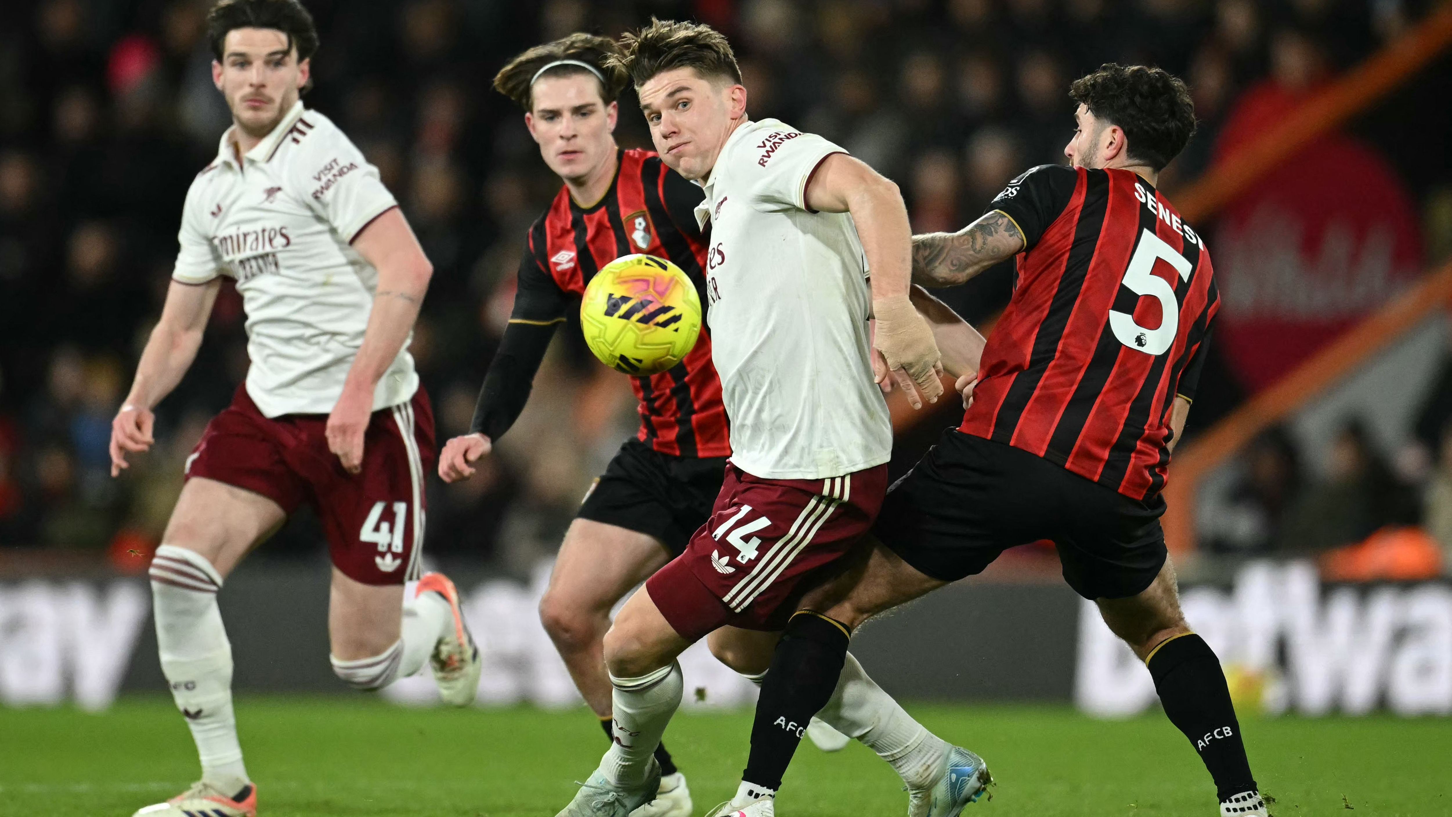 images-v3-getty-2253900563-crop-MM5DKMBQGQ5DEOBRGU5G433XMU5DAORSGYYQ====-GettyImages-2253900563