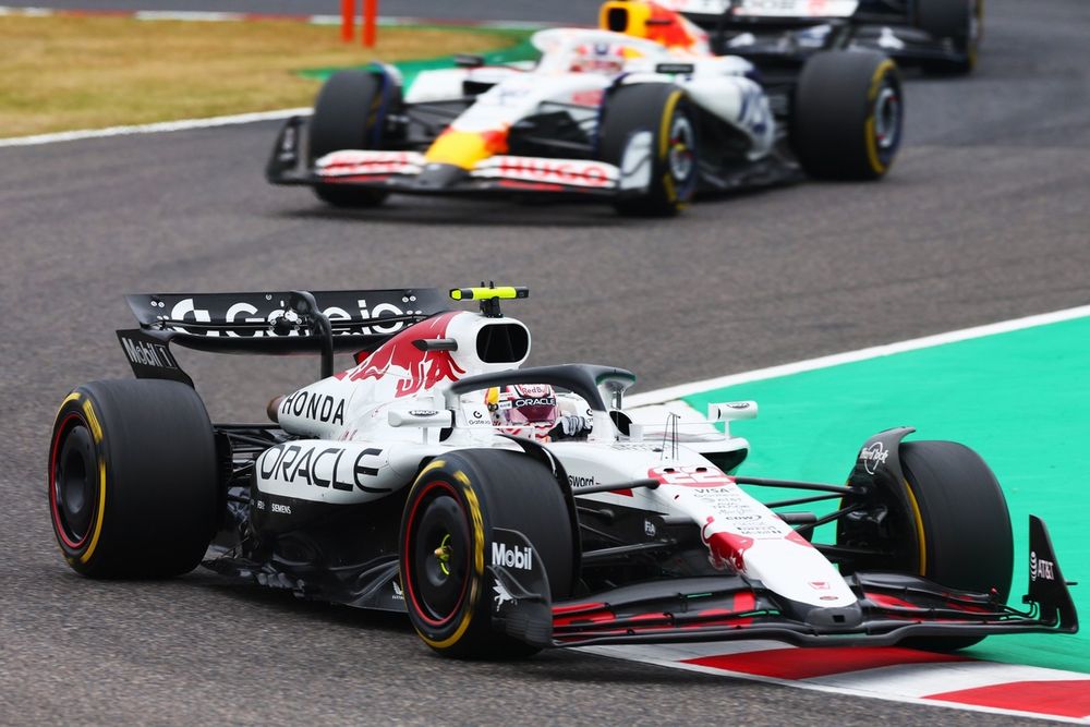 images-mgl-YKEDD3r0-s1000-liam-lawson-racing-bulls-yuki-