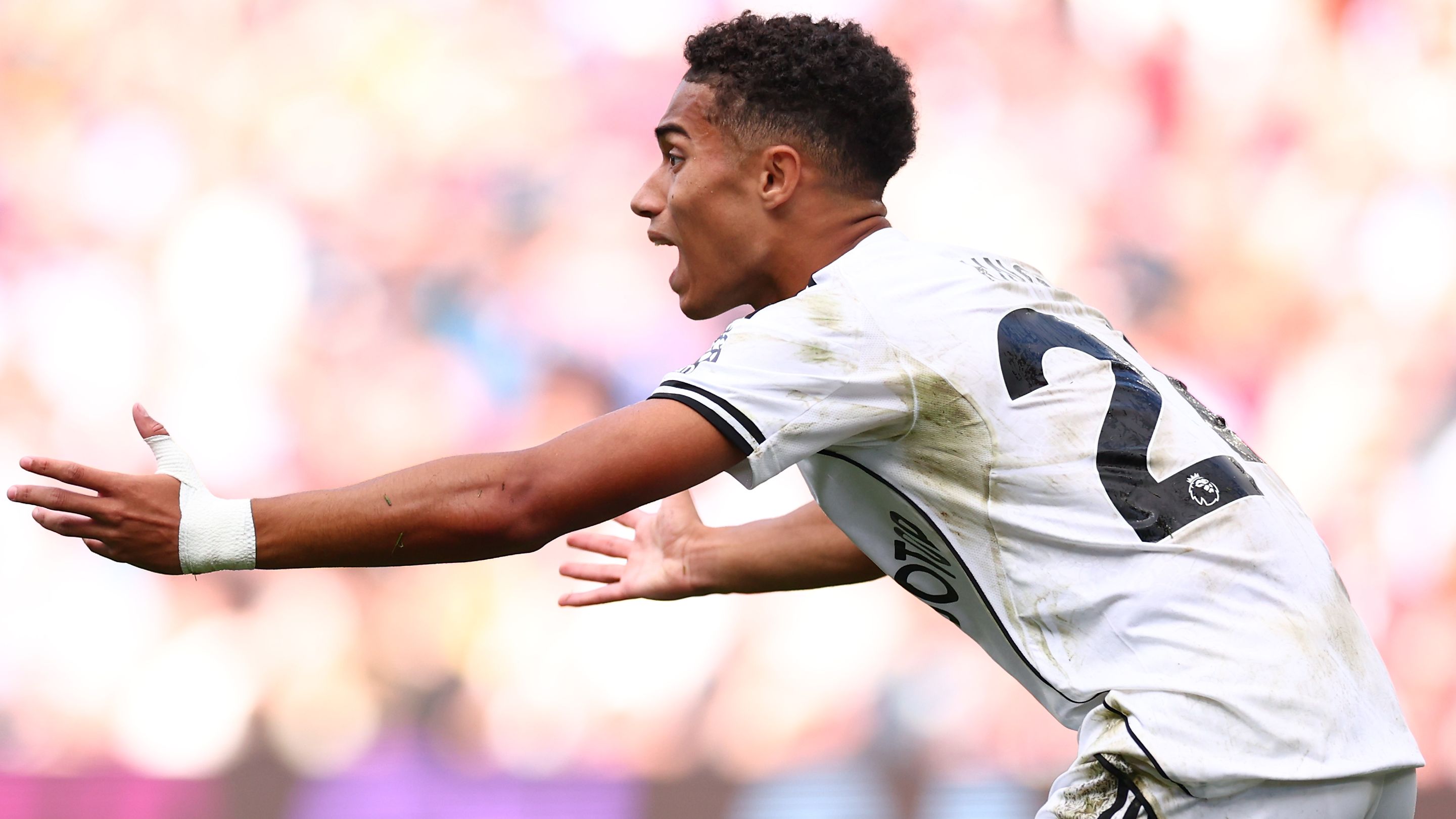 images-v3-blt9ce338fc8f819737-crop-MM5DEOBYGE5DCNRSGE5G433XMU5DKOBYHI2TQ===-GettyImages-2237694030