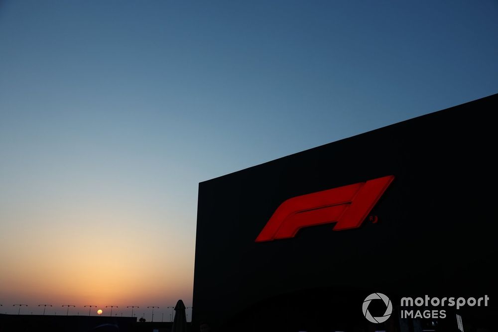 images-mgl-68yqW4V0-s1000-f1-logo-lit-on-a-building-at-s