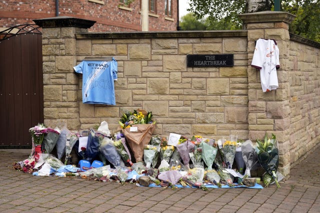 v2-image-production-ffedc8128ecd912a993af50356555d1bY29udGVudHNlYXJjaGFwaSwxNzU4OTc4MDA2-2.81618154