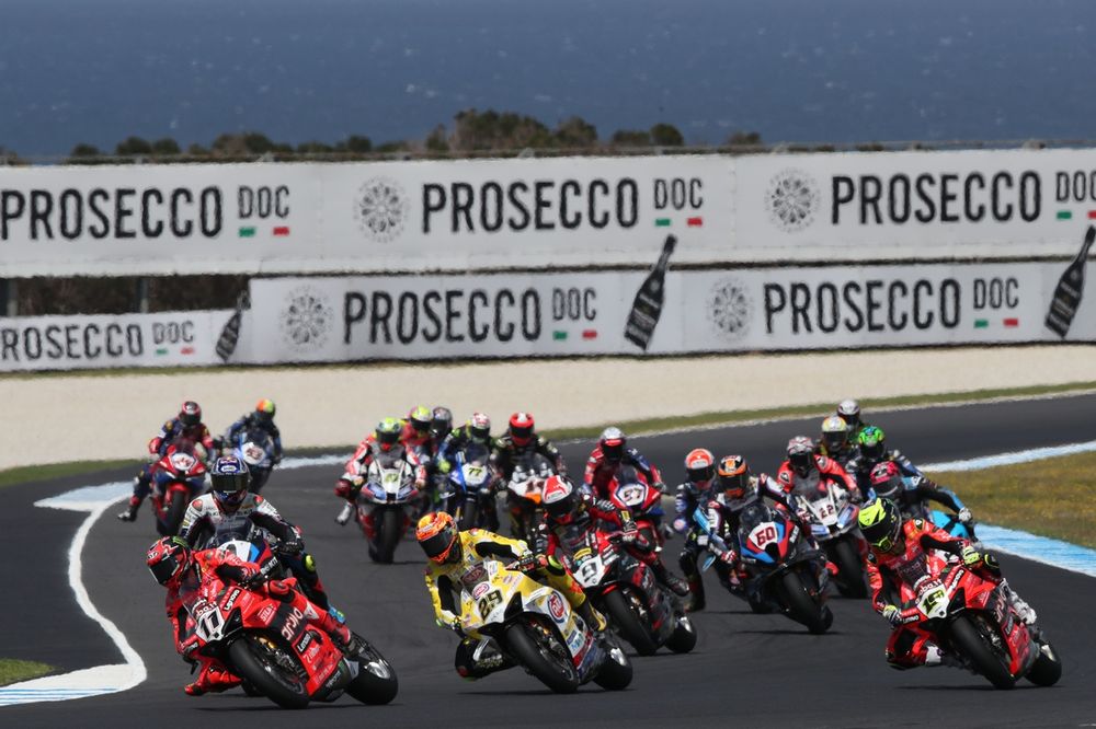images-mgl-6D1JvxK0-s1000-start-action-nicolo-bulega-aru