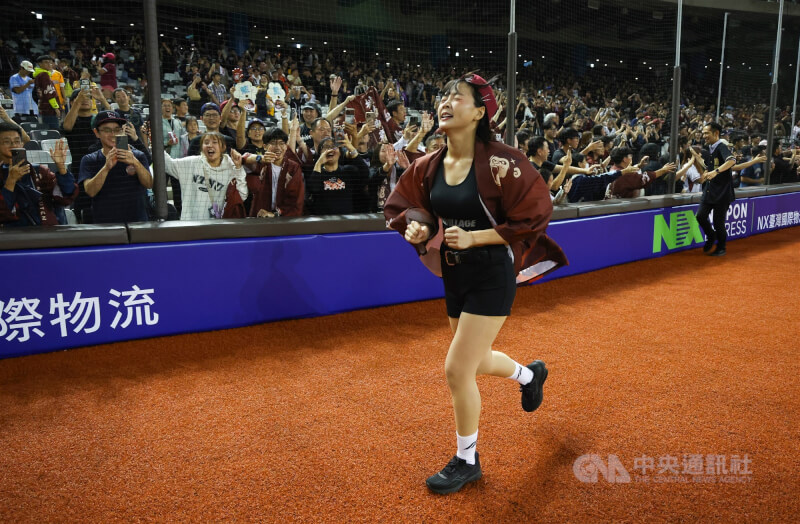 www-WebPhotos-800-20251022-2000x1310_wmky_1646260099087_202510223014000000