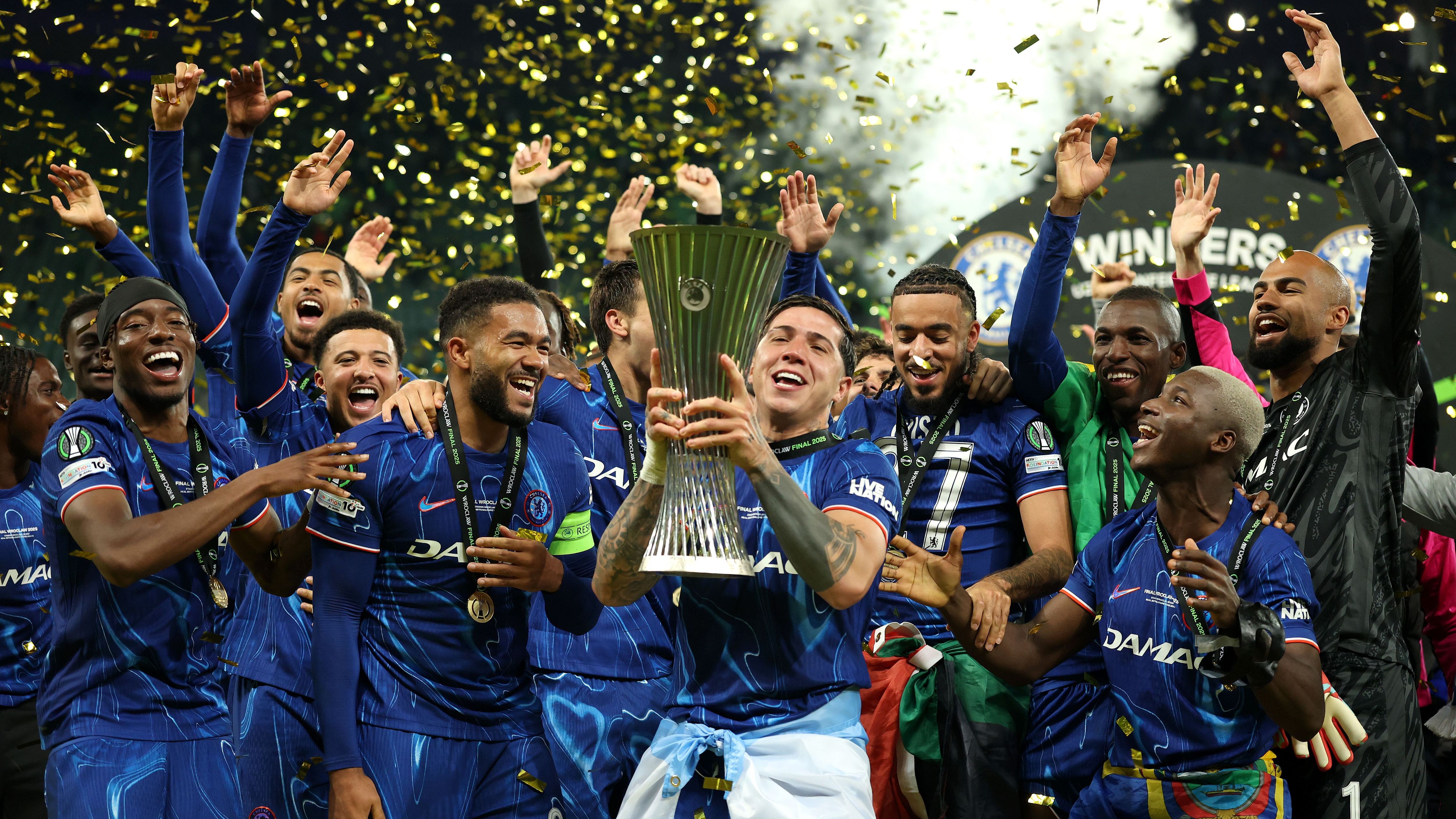 images-v3-getty-2217560771-crop-MM5DKMBQGQ5DEOBRGU5G433XMU5DAORSGYYQ====-GettyImages-2217560771