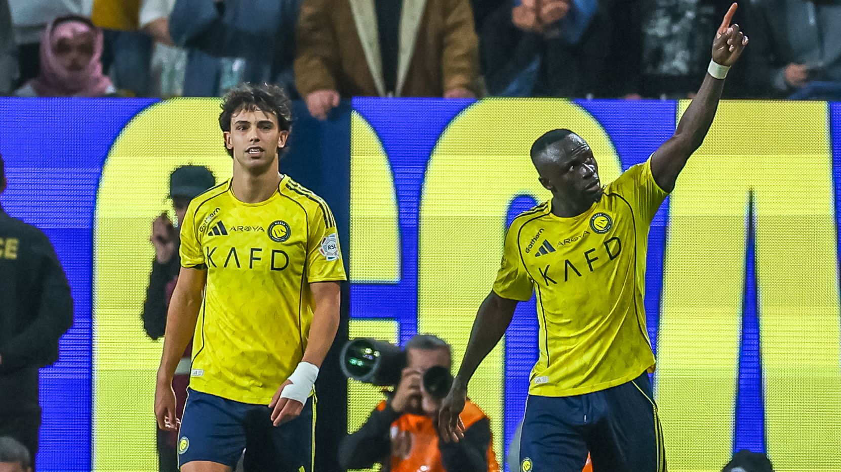 images-v3-getty-2259643261-crop-MM5DCNRWGE5DSMZUHJXG653FHIYDUOBUGE======-GettyImages-2259643261