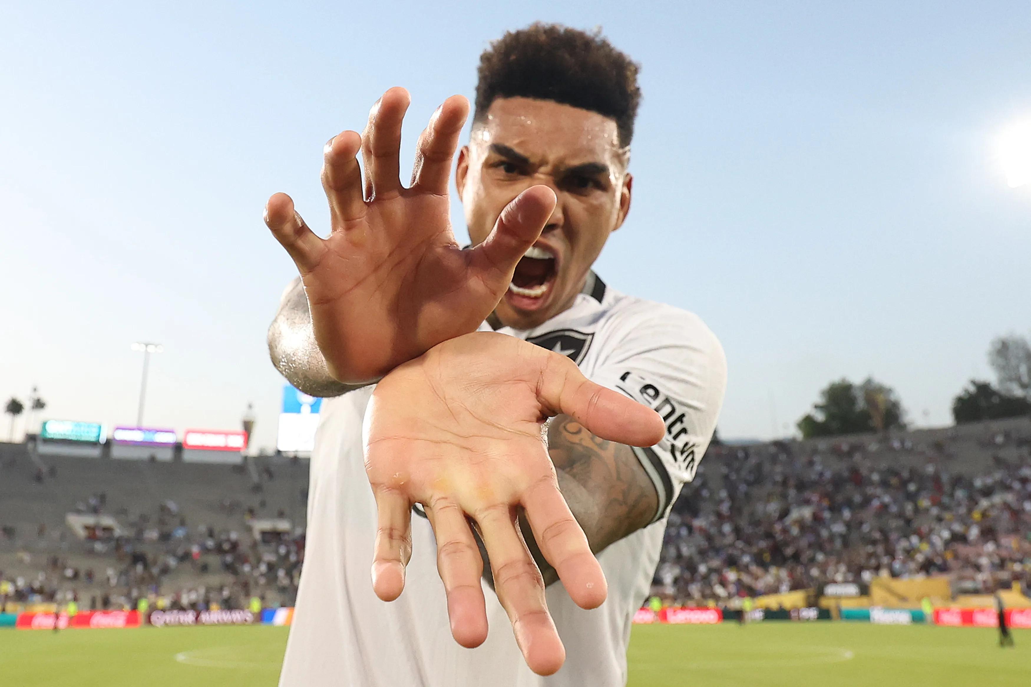 transform-bc592ad7-b649-4d8c-bd03-3e142197a39b-Igor-Jesus-celebrates-after-scoring-for-Botafogo-against-PSG-on-June-19-2025