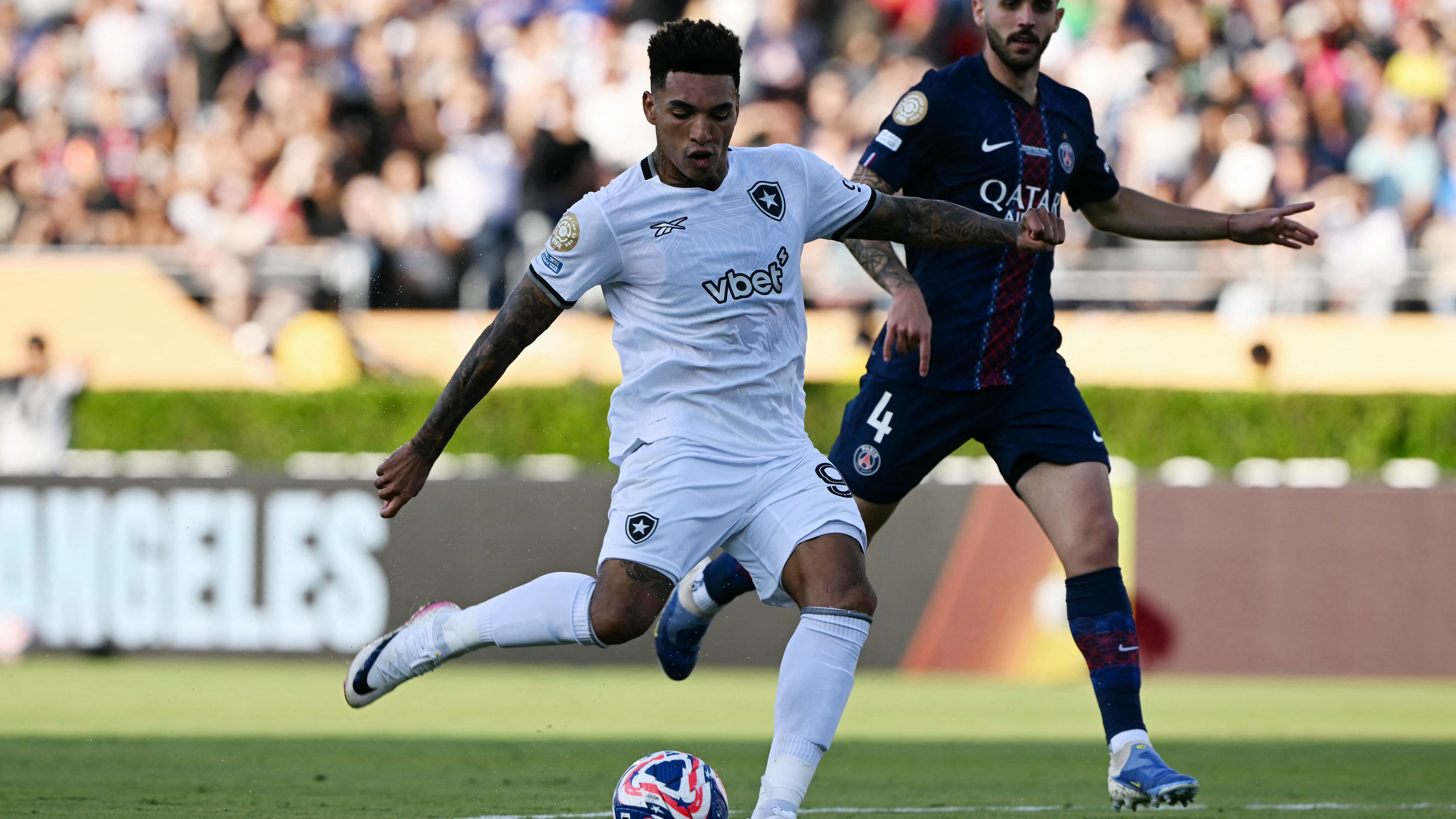 images-v3-getty-2220253957-crop-MM5DKMBQGQ5DEOBRGU5G433XMU5DAORSGYYQ====-GettyImages-2220253957