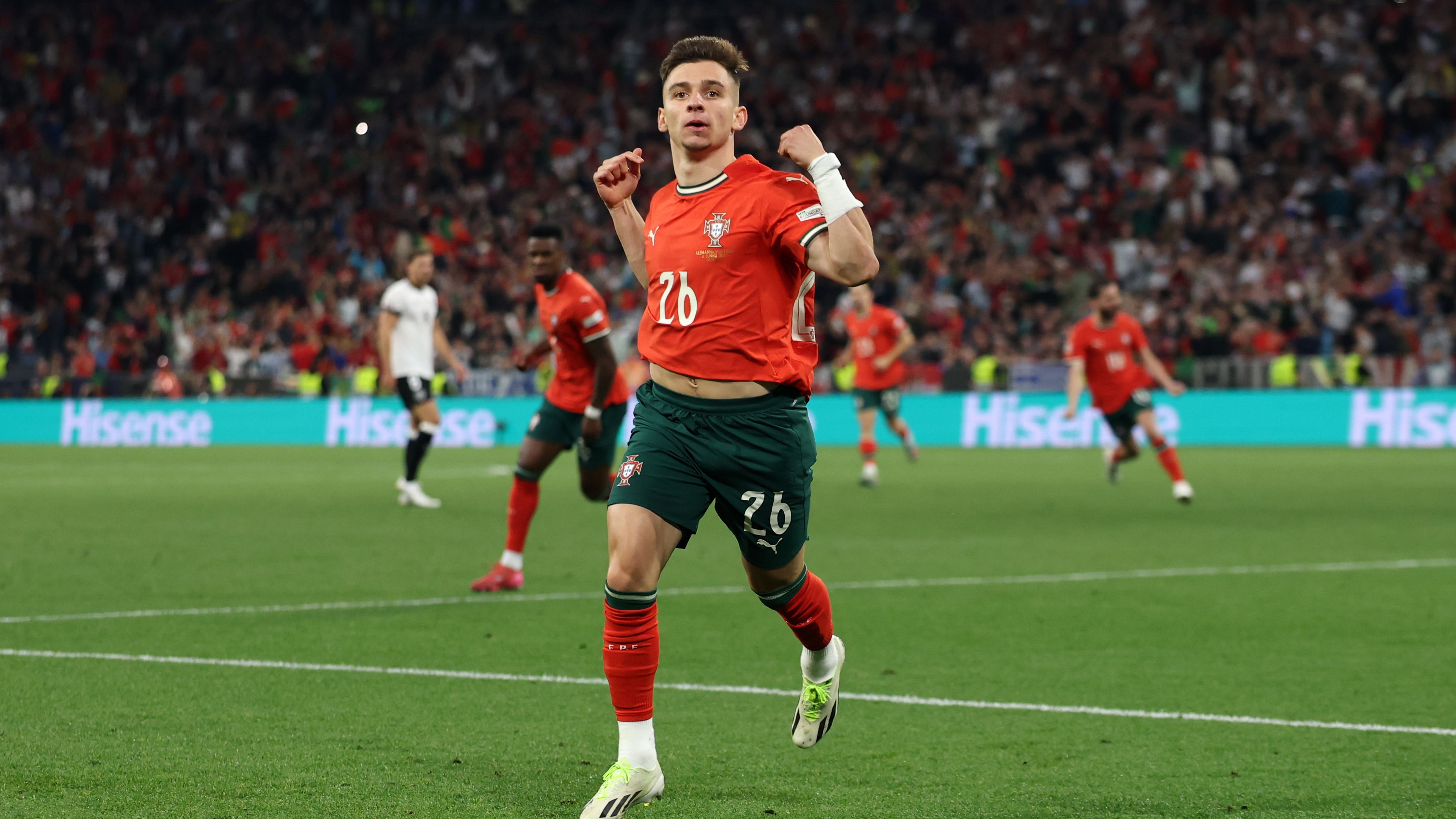 images-v3-getty-2218666936-crop-MM5DGNZRGM5DEMBYHE5G433XMU5DAORRHEZQ====-GettyImages-2218666936