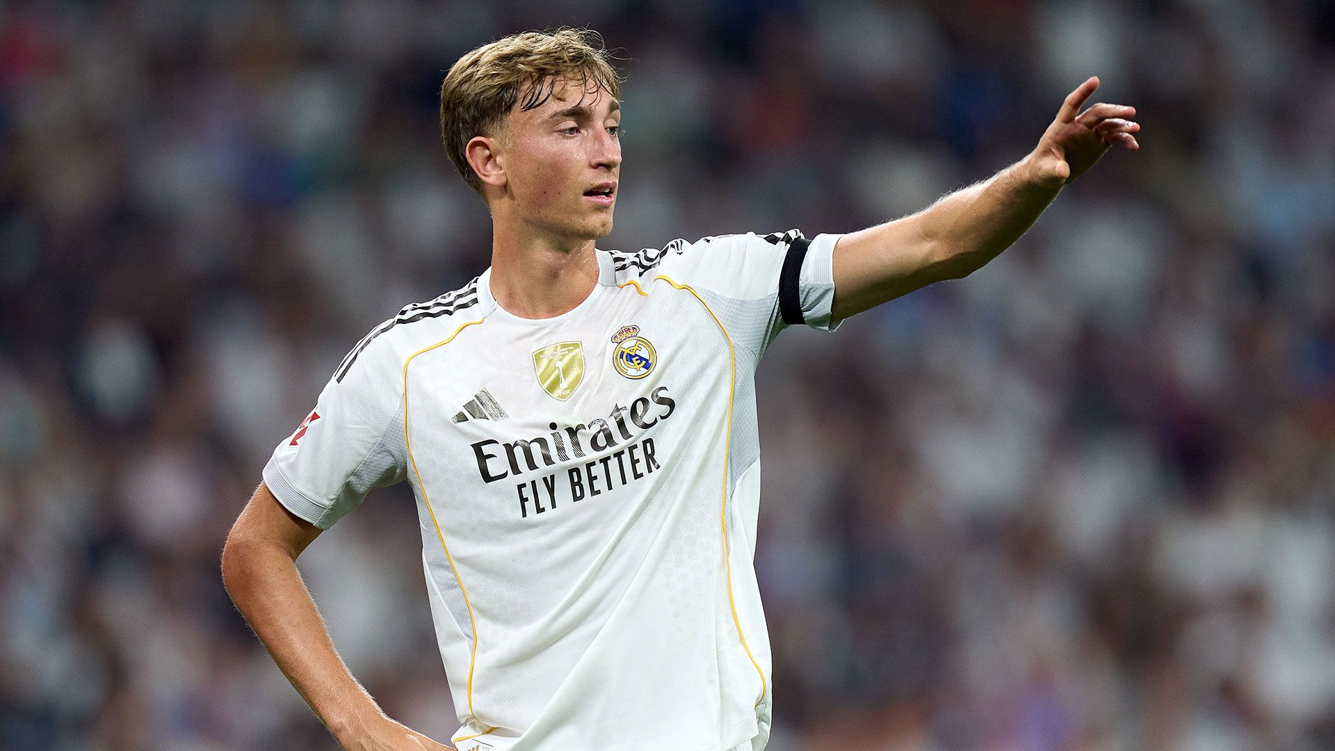 images-v3-blt8674b44a681ec8bf-Dean-Huijsen