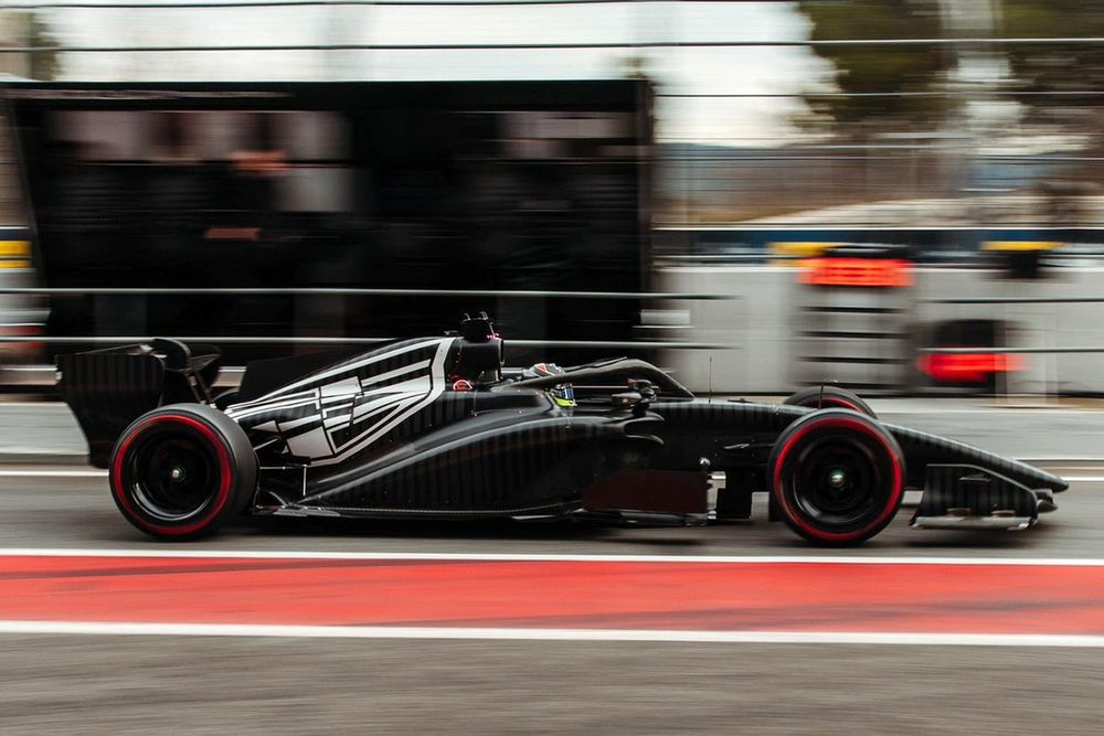 images-mgl-0arKBaN2-s1000-sergio-perez-cadillac-f1-team