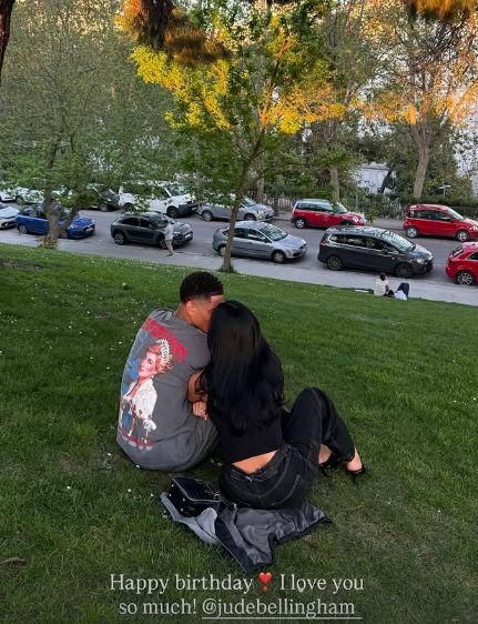 images-v3-bltdf4dd1f4c833acdb-castro%201