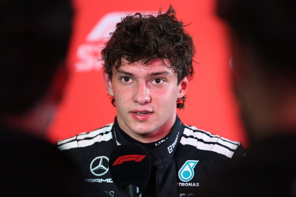 images-mgl-2GdwdVOY-s1000-andrea-kimi-antonelli-mercedes