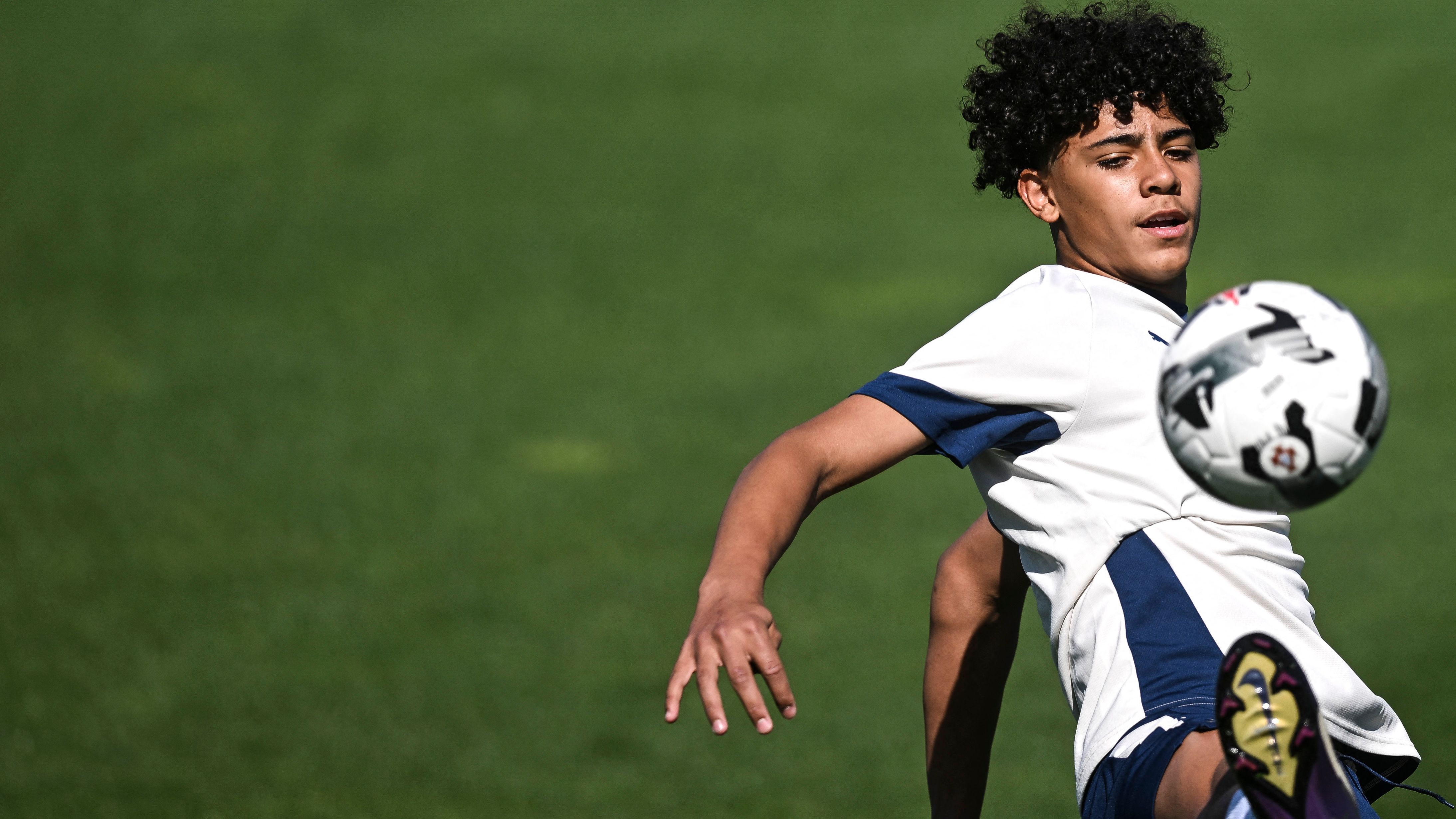 images-v3-getty-2213986670-crop-MM5DIMZXGU5DENBWGE5G433XMU5DAORSGI4A====-GettyImages-2213986670