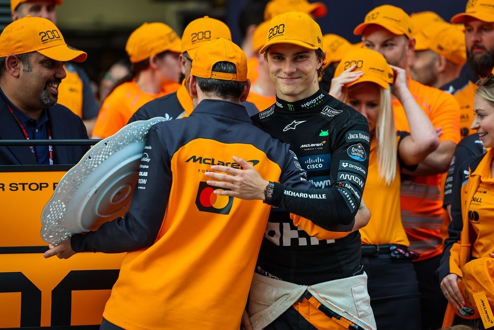 images-mgl-YW78zleY-s1000-oscar-piastri-mclaren-andrea-s