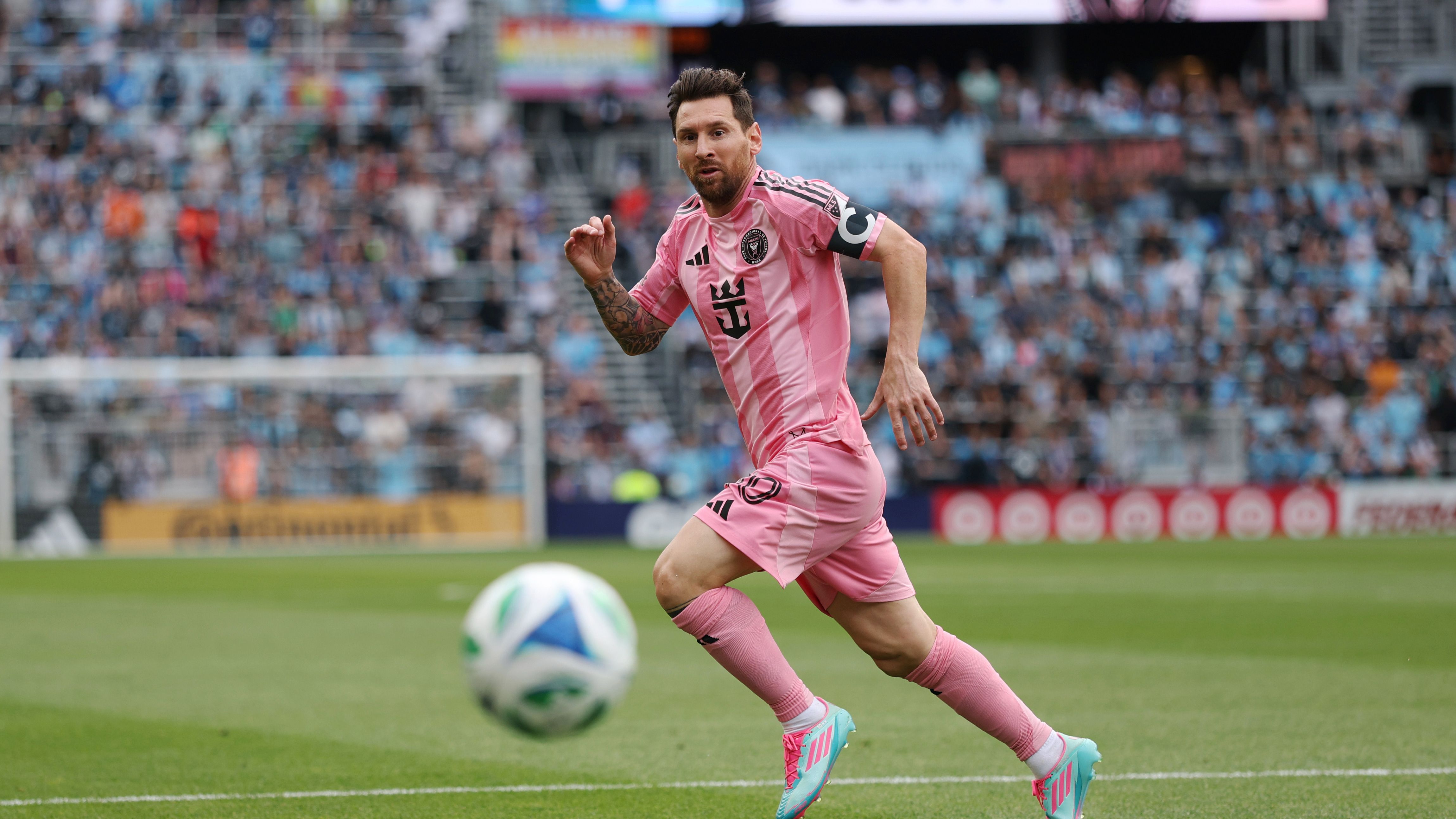 images-v3-getty-2214412993-crop-MM5DINJZHA5DENJYGY5G433XMU5DAORSGM4Q====-GettyImages-2214412993