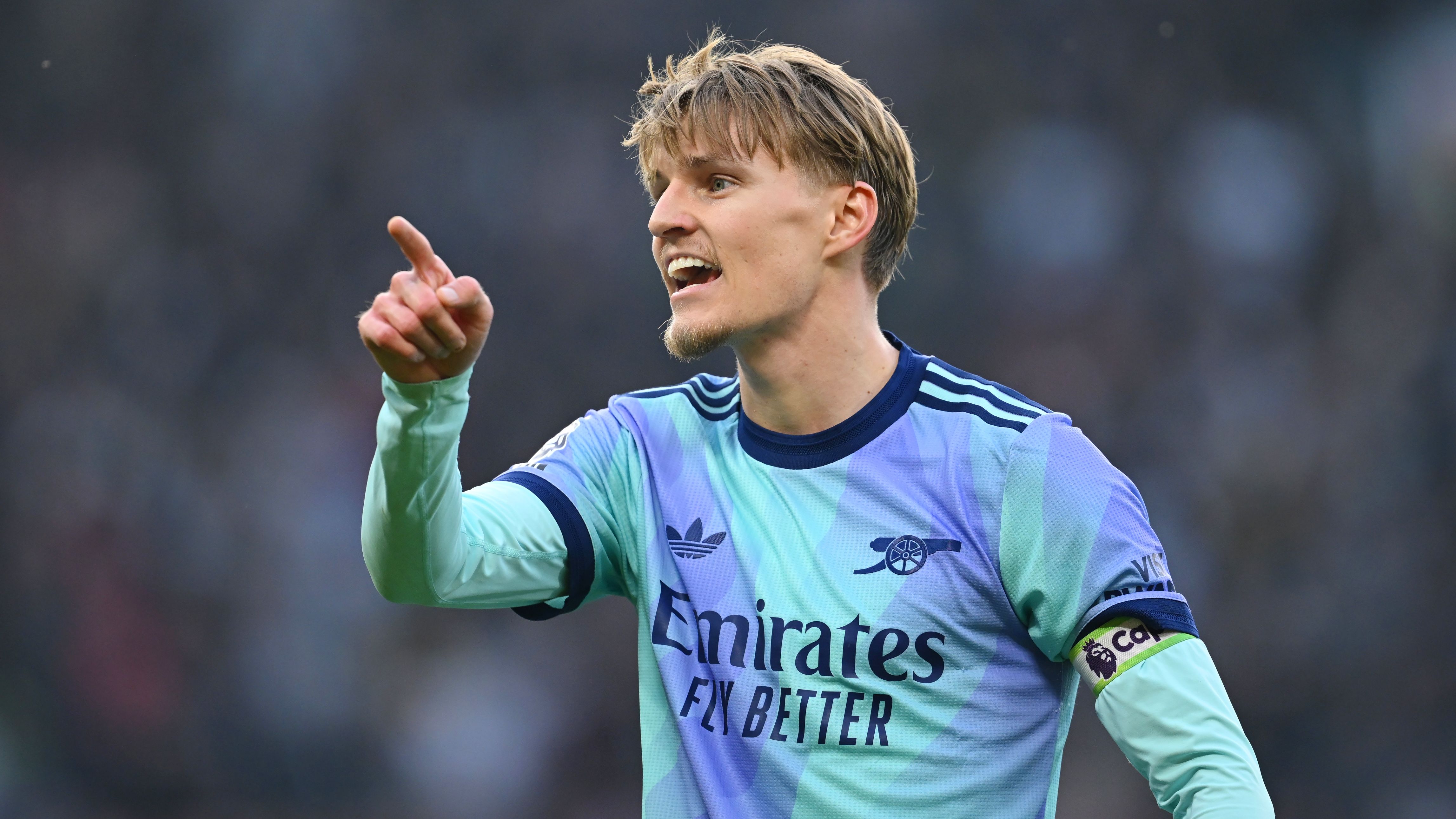 images-v3-getty-2204325043-crop-MM5DINJYHA5DENJYGE5G433XMU5DAORSGM4Q====-GettyImages-2204325043