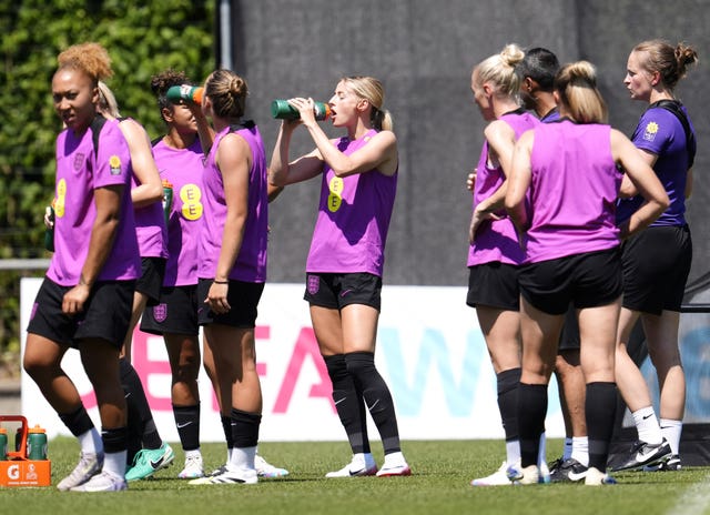 v2-image-production-1c2276a72bc82e1e2b327d9ec24e4b45Y29udGVudHNlYXJjaGFwaSwxNzUxNzI2MzI4-2.80870332