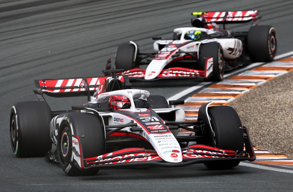 images-mgl-6D1yaX90-s1000-esteban-ocon-haas-f1-team-oliv