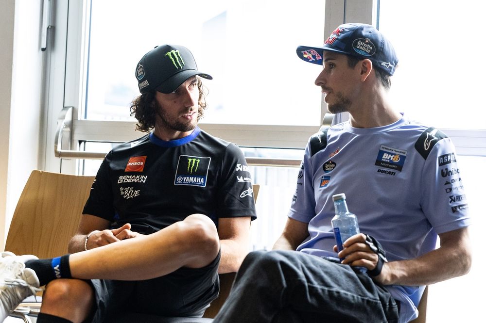 images-mgl-2jX4yPp6-s1000-alex-rins-yamaha-factory-racin