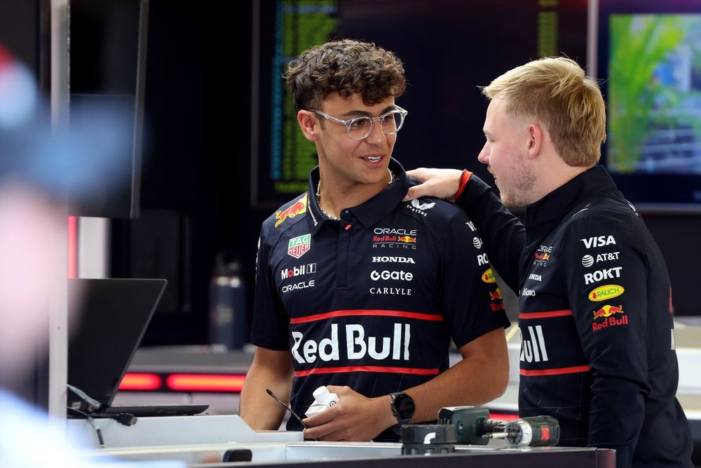 images-mgl-2wBNNlM0-s1000-arvid-lindblad-red-bull-racing