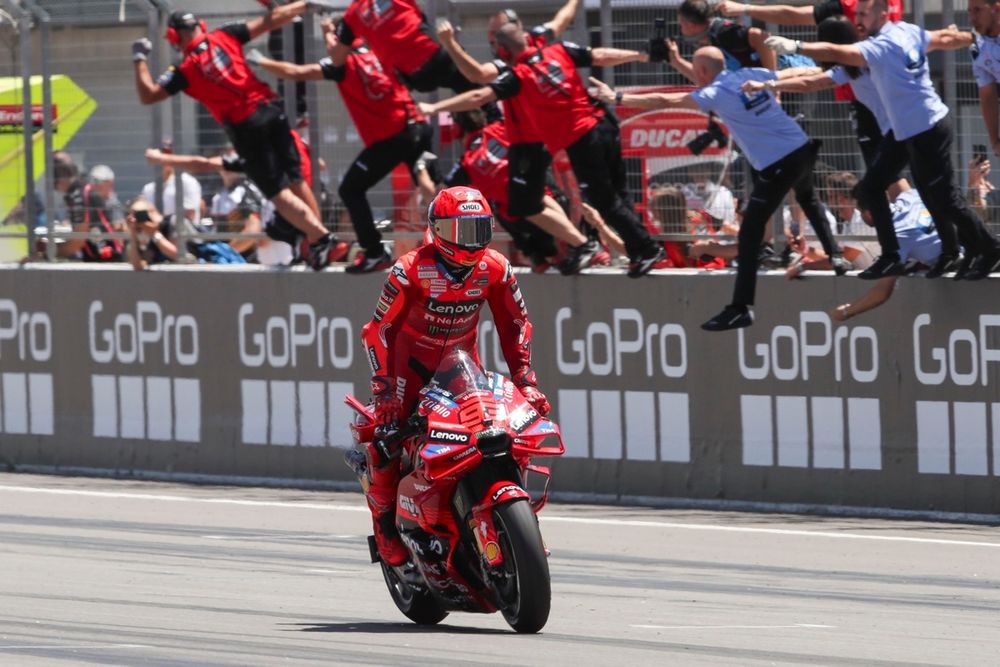 images-mgl-6D1yjaG0-s1000-marc-marquez-ducati-team