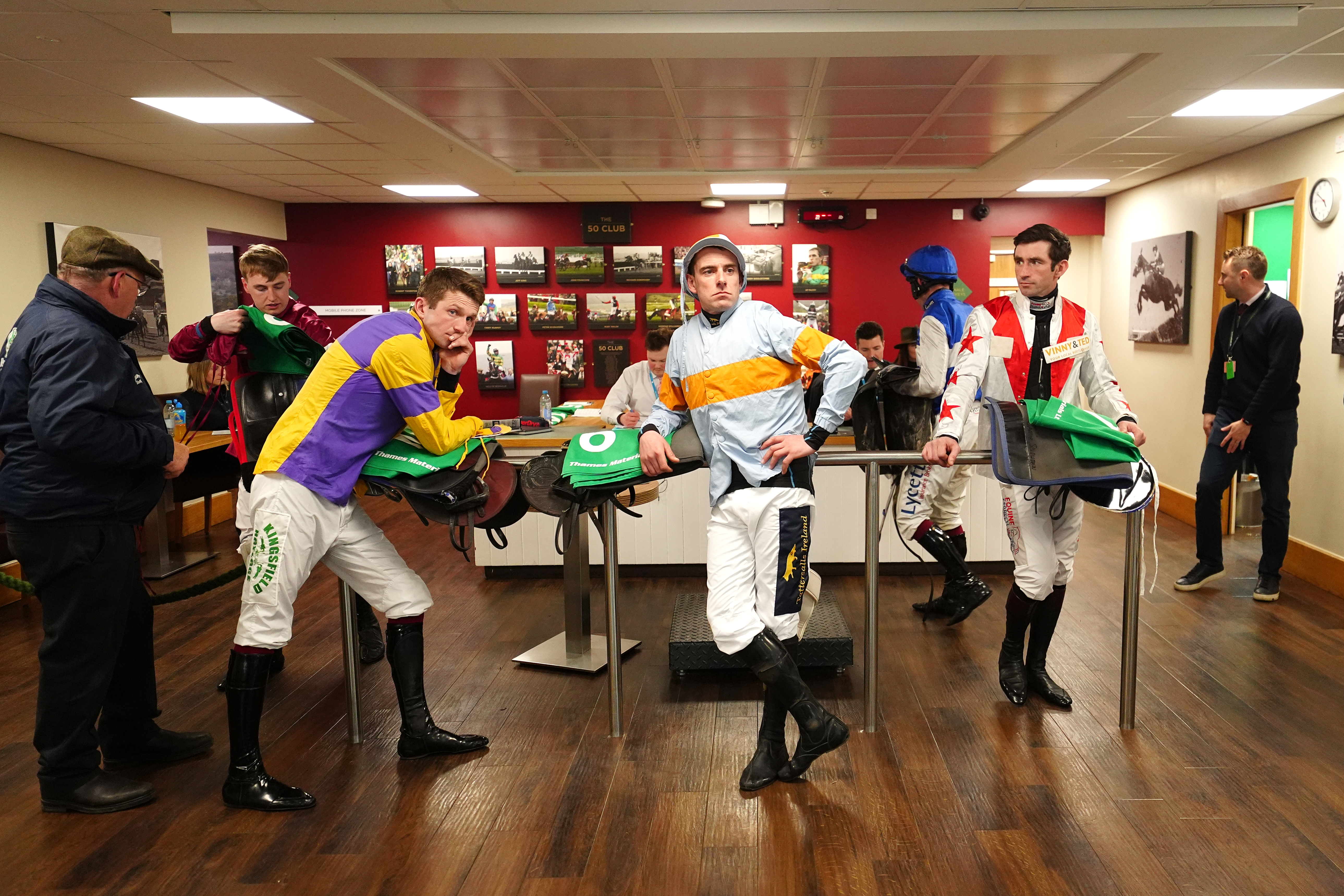 2025-12-31122914-014a9183-de52-44bb-8194-31c4d31dcf6c