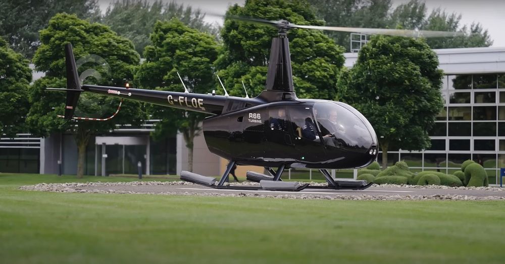 images-mgl-0mbBV4z2-s1000-james-vowles-williams-flies-a-