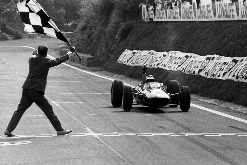images-mgl-2jXeng96-s1000-race-winner-jim-clark-lotus-33-1