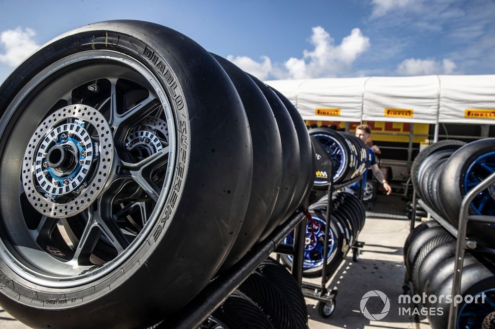 images-mgl-YXR3m9P0-s1000-pirelli