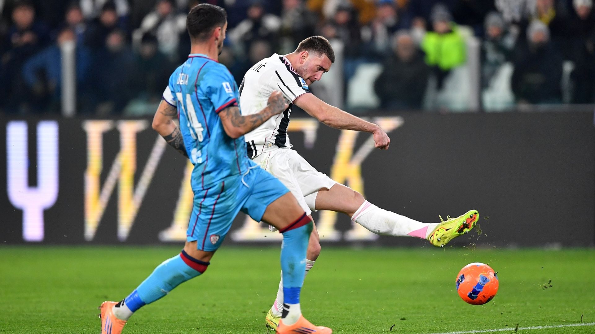 images-v3-blte37a7fe1dca72b85-vlahovic%20cagliari