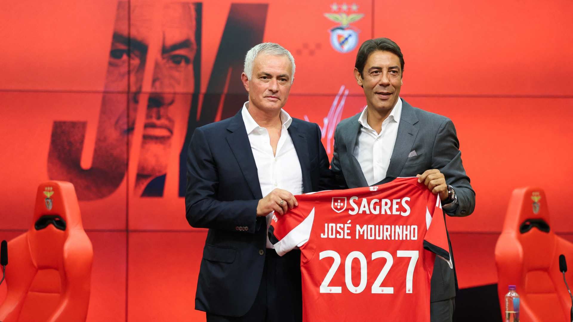 images-v3-blt65c381b376b2ee5f-mourinho