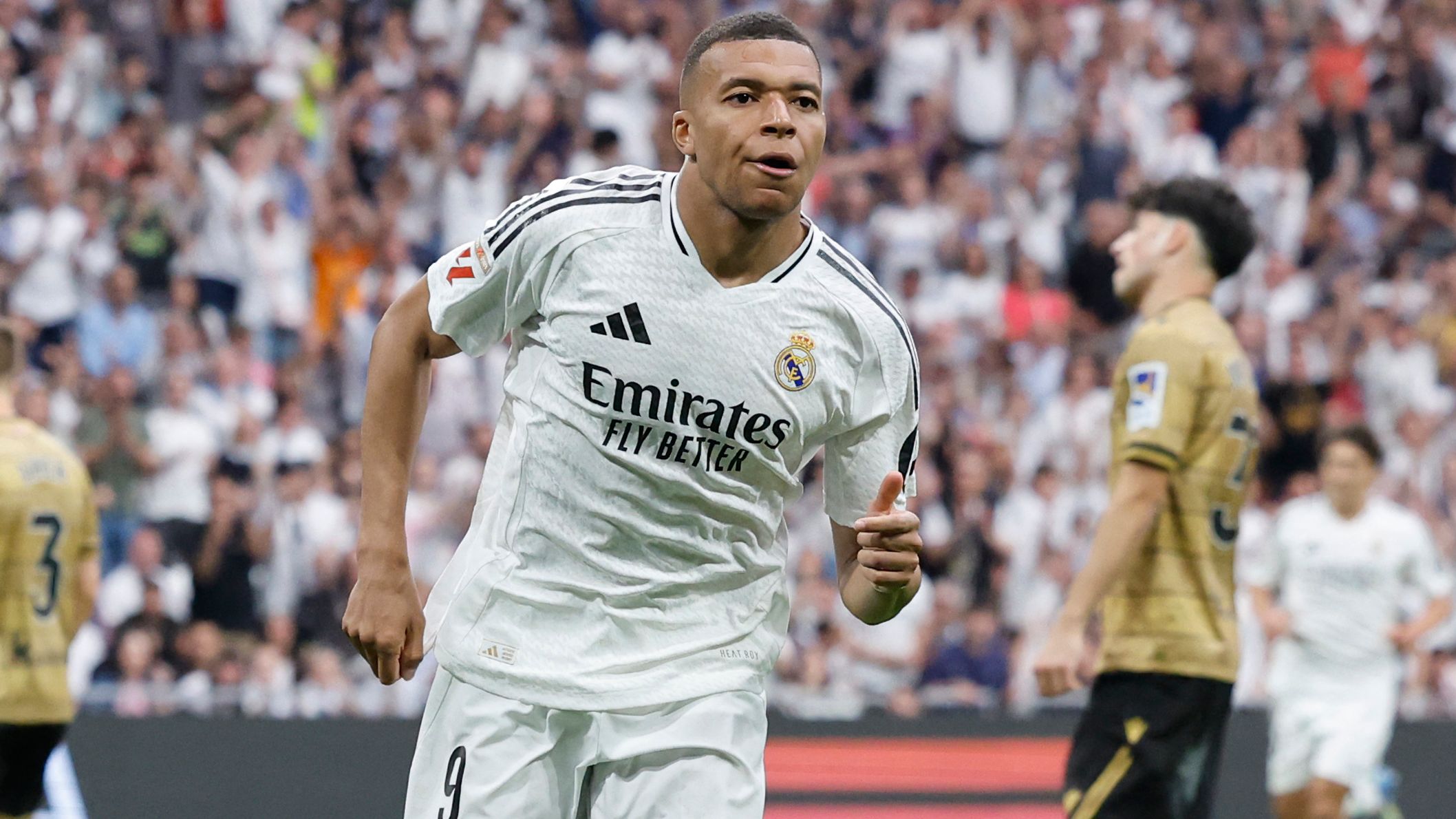 images-v3-getty-2216102034-crop-MM5DEMJRGY5DCMJZGA5G433XMU5DGMBQHIZDANI=-GettyImages-2216102034