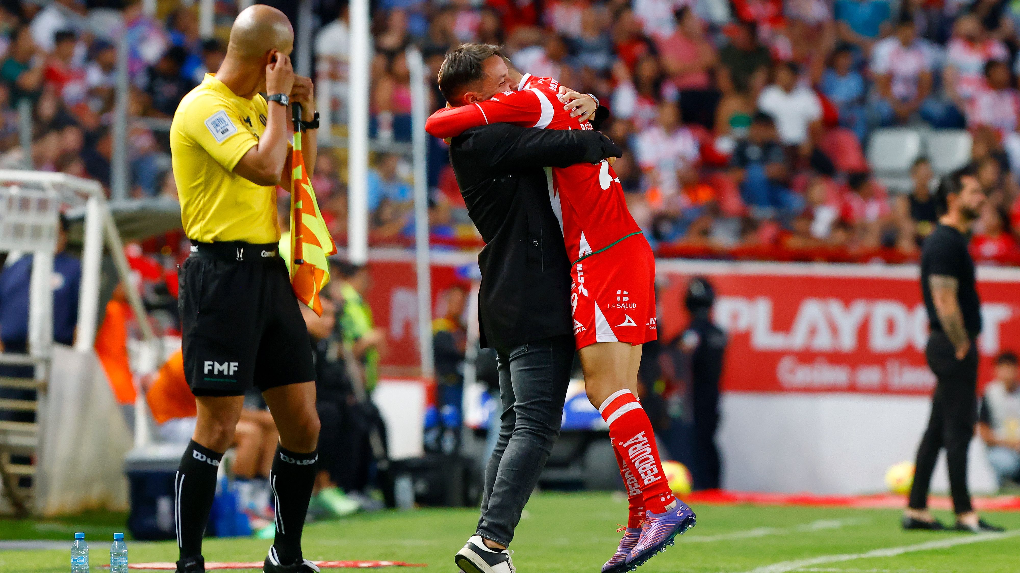 images-v3-getty-2207421771-crop-MM5DIMBQGA5DEMRVGA5G433XMU5DAORSGA4A====-GettyImages-2207421771