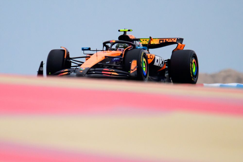 images-mgl-2wB9Xpe0-s1000-lando-norris-mclaren-mcl39
