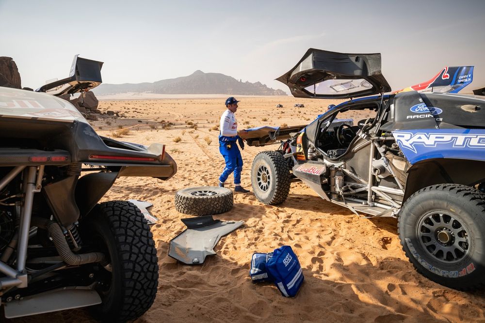 images-mgl-YMX3BN12-s1000-227-ford-m-sport-ford-nani-rom