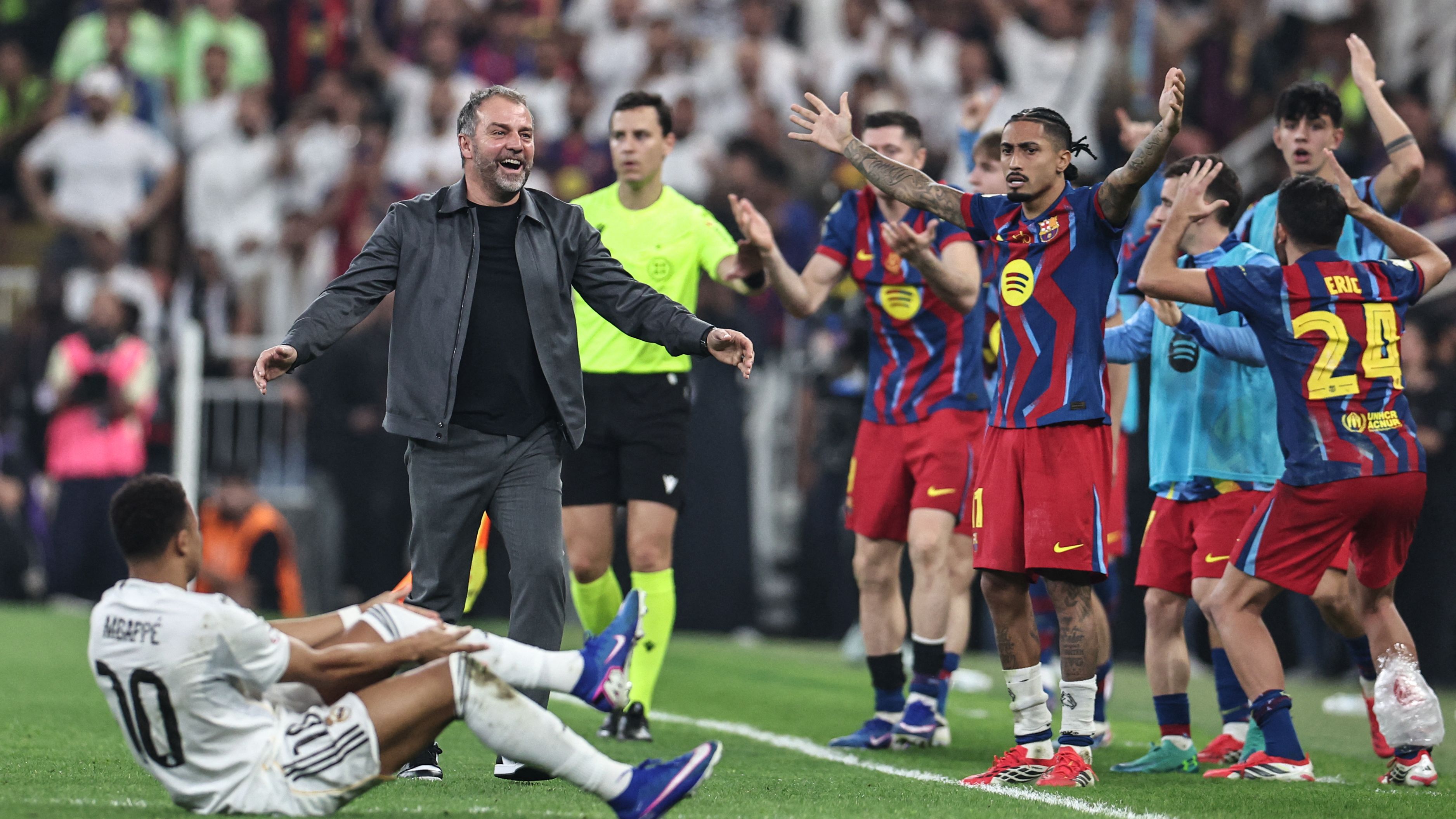 images-v3-getty-2255226427-crop-MM5DGNZVGI5DEMJRGE5G433XMU5DAORRHE2Q====-GettyImages-2255226427